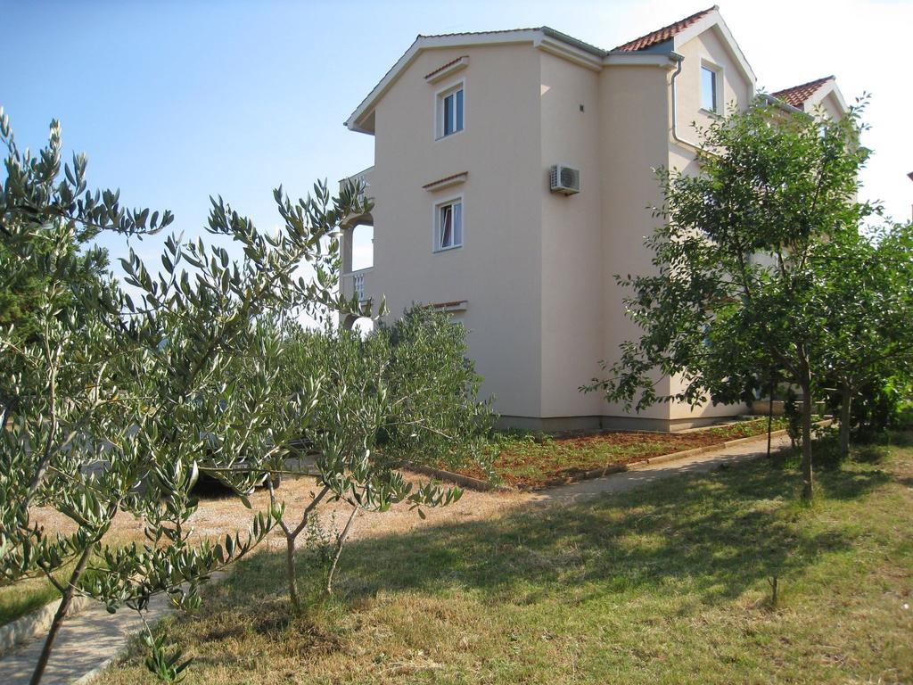 Apartments Skender Чизичі Екстер'єр фото